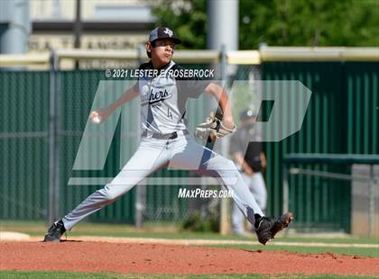 Thumbnail 1 in Laredo United South vs Harlan (UIL 6A Bi-District Playoff) photogallery.