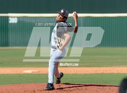 Thumbnail 3 in Laredo United South vs Harlan (UIL 6A Bi-District Playoff) photogallery.