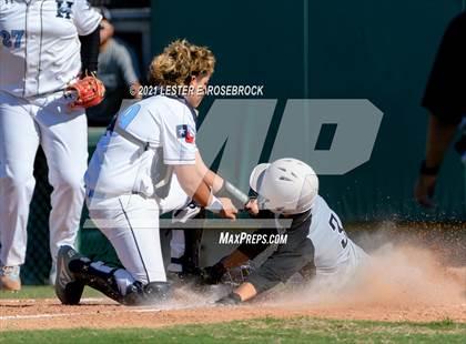 Thumbnail 1 in Laredo United South vs Harlan (UIL 6A Bi-District Playoff) photogallery.