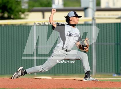 Thumbnail 1 in Laredo United South vs Harlan (UIL 6A Bi-District Playoff) photogallery.