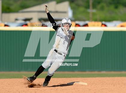 Thumbnail 3 in Laredo United South vs Harlan (UIL 6A Bi-District Playoff) photogallery.