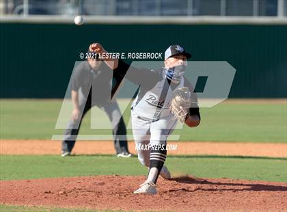 Thumbnail 3 in Laredo United South vs Harlan (UIL 6A Bi-District Playoff) photogallery.