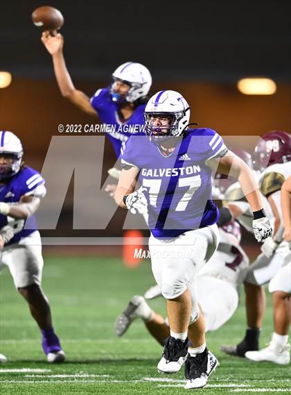 Thumbnail 1 in Magnolia West @ Galveston Ball (UIL 5A Div 1 Bi-District Playoff) photogallery.