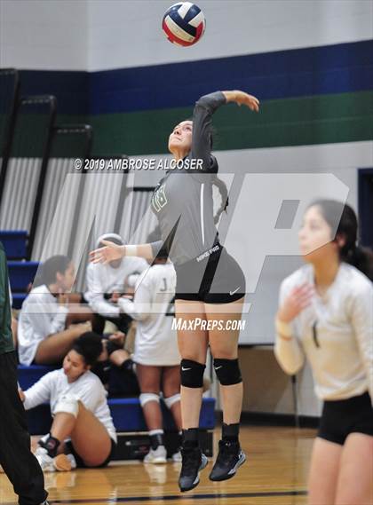 Thumbnail 1 in Paetow vs. Mayde Creek (KISD/CFISD Junior Varsity Tournament) photogallery.