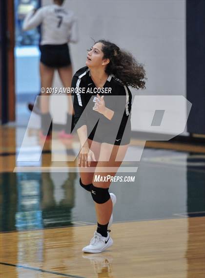 Thumbnail 2 in Paetow vs. Mayde Creek (KISD/CFISD Junior Varsity Tournament) photogallery.