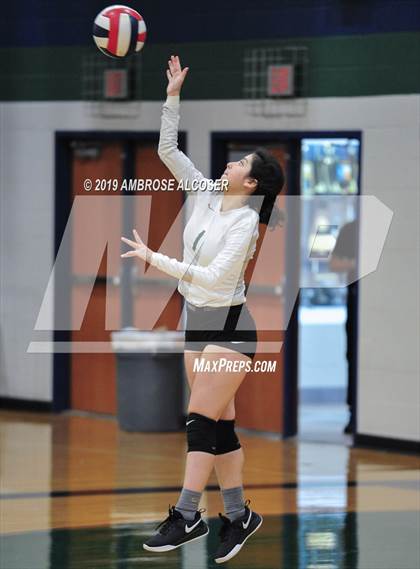 Thumbnail 1 in Paetow vs. Mayde Creek (KISD/CFISD Junior Varsity Tournament) photogallery.