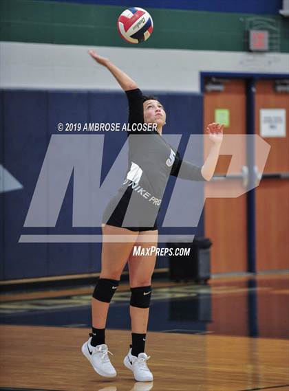 Thumbnail 1 in Paetow vs. Mayde Creek (KISD/CFISD Junior Varsity Tournament) photogallery.