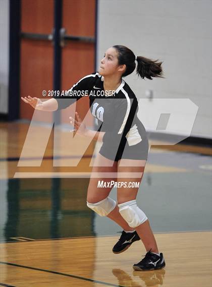 Thumbnail 2 in Paetow vs. Mayde Creek (KISD/CFISD Junior Varsity Tournament) photogallery.