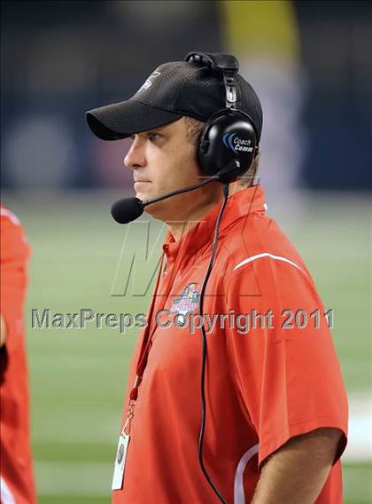 Thumbnail 2 in Cedar Hill vs. Guyer (Kirk Herbstreit National Kickoff Classic) photogallery.