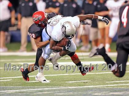 Thumbnail 2 in Cedar Hill vs. Guyer (Kirk Herbstreit National Kickoff Classic) photogallery.