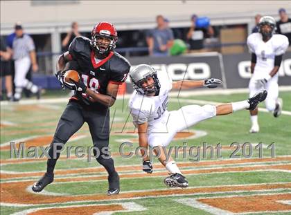 Thumbnail 1 in Cedar Hill vs. Guyer (Kirk Herbstreit National Kickoff Classic) photogallery.