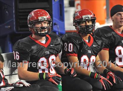 Thumbnail 2 in Cedar Hill vs. Guyer (Kirk Herbstreit National Kickoff Classic) photogallery.