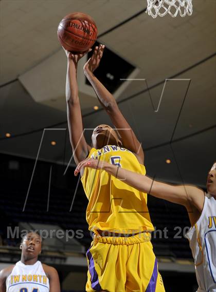 Thumbnail 1 in Lynwood vs. JW North (CIF SS D2AA Final) photogallery.