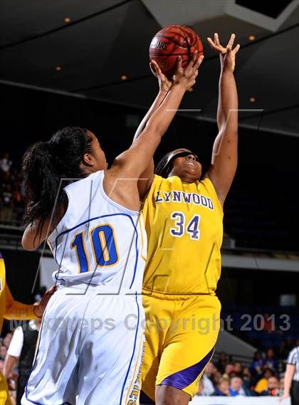 Thumbnail 1 in Lynwood vs. JW North (CIF SS D2AA Final) photogallery.