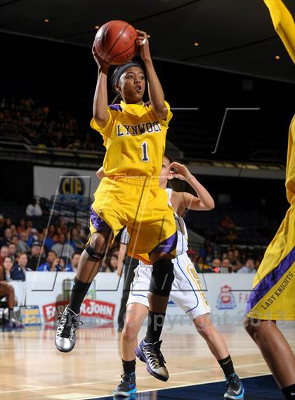 Thumbnail 1 in Lynwood vs. JW North (CIF SS D2AA Final) photogallery.
