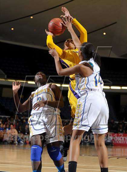 Thumbnail 3 in Lynwood vs. JW North (CIF SS D2AA Final) photogallery.