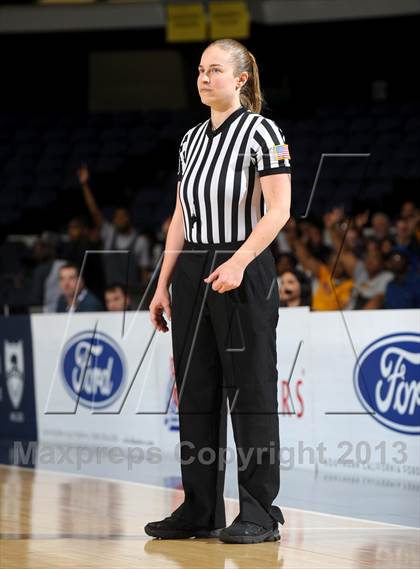 Thumbnail 3 in Lynwood vs. JW North (CIF SS D2AA Final) photogallery.