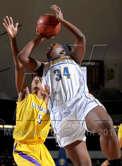 Thumbnail 2 in Lynwood vs. JW North (CIF SS D2AA Final) photogallery.