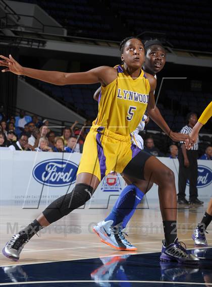 Thumbnail 2 in Lynwood vs. JW North (CIF SS D2AA Final) photogallery.