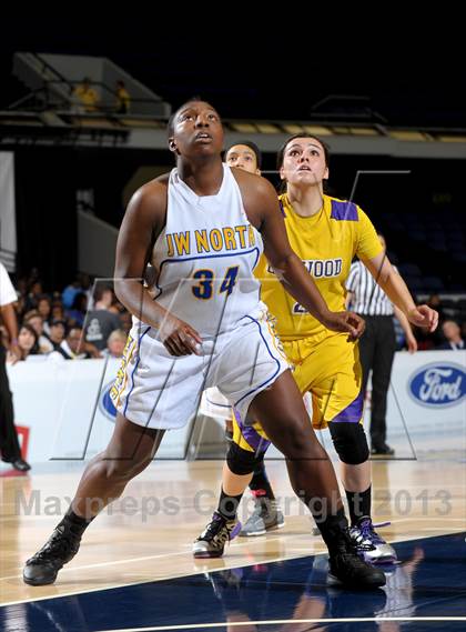 Thumbnail 1 in Lynwood vs. JW North (CIF SS D2AA Final) photogallery.