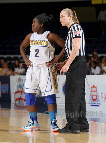 Thumbnail 3 in Lynwood vs. JW North (CIF SS D2AA Final) photogallery.