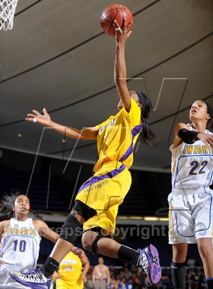 Thumbnail 1 in Lynwood vs. JW North (CIF SS D2AA Final) photogallery.