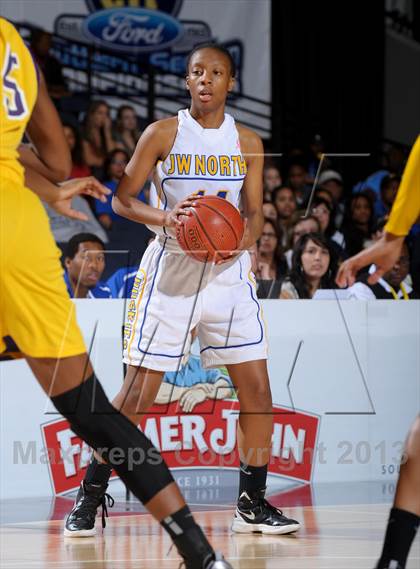 Thumbnail 2 in Lynwood vs. JW North (CIF SS D2AA Final) photogallery.