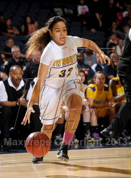 Thumbnail 2 in Lynwood vs. JW North (CIF SS D2AA Final) photogallery.