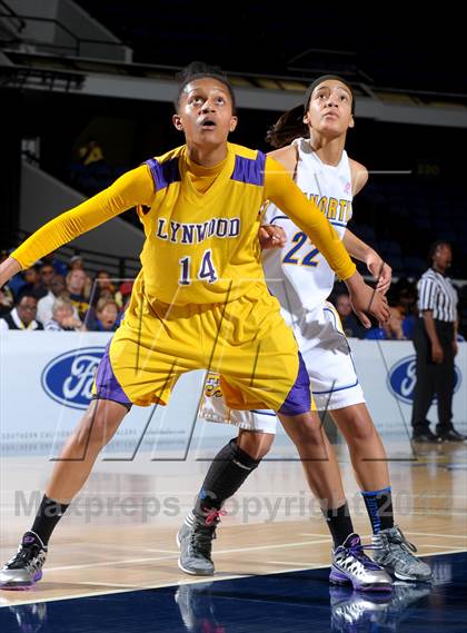 Thumbnail 3 in Lynwood vs. JW North (CIF SS D2AA Final) photogallery.