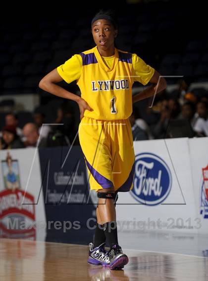 Thumbnail 2 in Lynwood vs. JW North (CIF SS D2AA Final) photogallery.