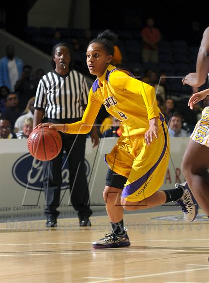 Thumbnail 1 in Lynwood vs. JW North (CIF SS D2AA Final) photogallery.