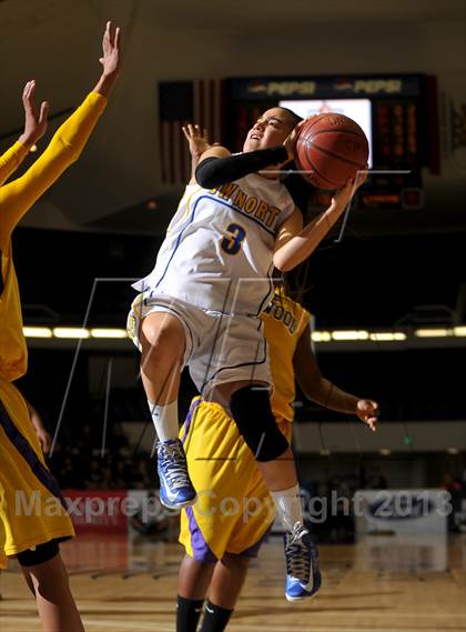 Thumbnail 3 in Lynwood vs. JW North (CIF SS D2AA Final) photogallery.