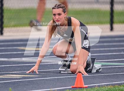 Thumbnail 2 in UIL 3A Track & Field District (200M) photogallery.