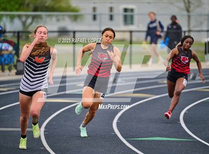 Thumbnail 1 in UIL 3A Track & Field District (200M) photogallery.