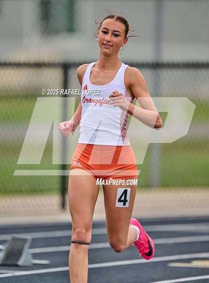 Thumbnail 2 in UIL 3A Track & Field District (200M) photogallery.