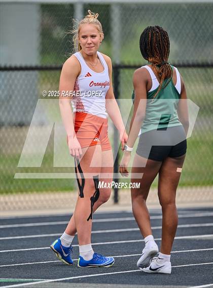Thumbnail 3 in UIL 3A Track & Field District (200M) photogallery.