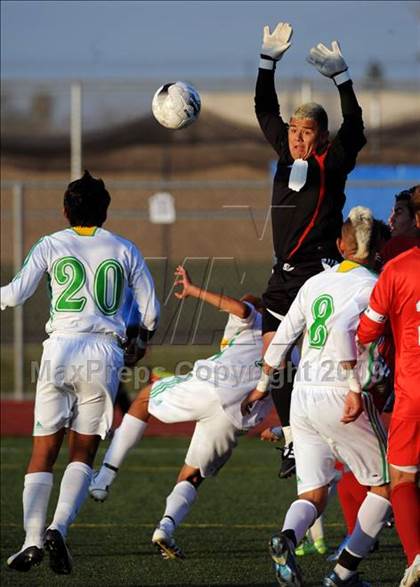 Thumbnail 1 in Great Oak vs. Coachella Valley (CIF SS D3 Final) photogallery.