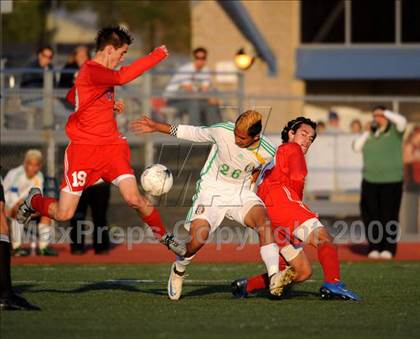 Thumbnail 2 in Great Oak vs. Coachella Valley (CIF SS D3 Final) photogallery.