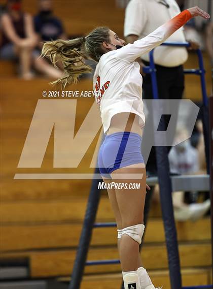 Thumbnail 2 in Cherokee Trail vs Legend (CHSAA 5A Regional Playoff) photogallery.