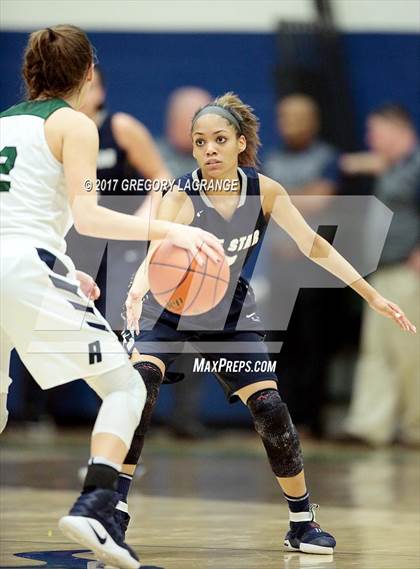 Thumbnail 1 in Lone Star vs Reedy photogallery.