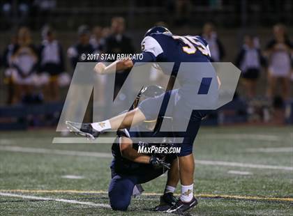 Thumbnail 3 in Beckman Patriots vs Crean Lutheran Saints photogallery.