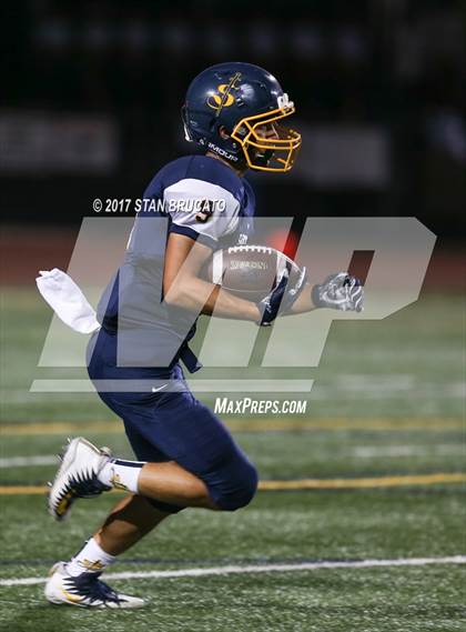 Thumbnail 2 in Beckman Patriots vs Crean Lutheran Saints photogallery.