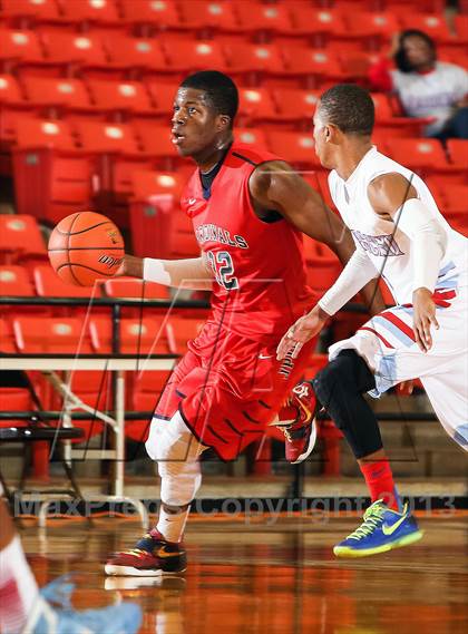 Thumbnail 1 in Hirschi vs. John Paul II (DFW Basketball Challenge) photogallery.