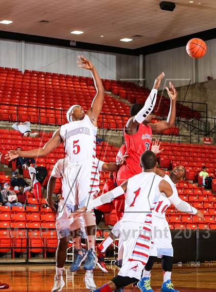 Thumbnail 3 in Hirschi vs. John Paul II (DFW Basketball Challenge) photogallery.