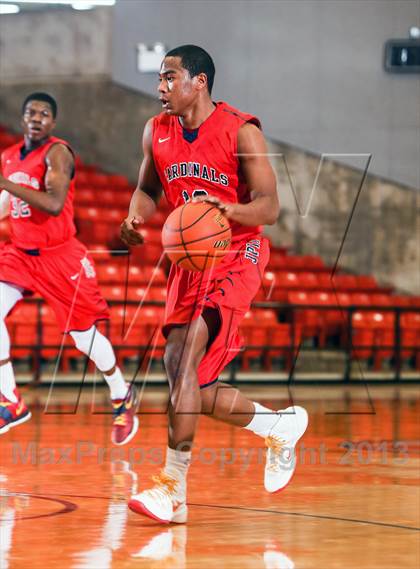 Thumbnail 3 in Hirschi vs. John Paul II (DFW Basketball Challenge) photogallery.