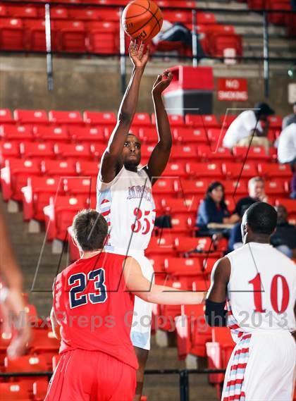 Thumbnail 3 in Hirschi vs. John Paul II (DFW Basketball Challenge) photogallery.