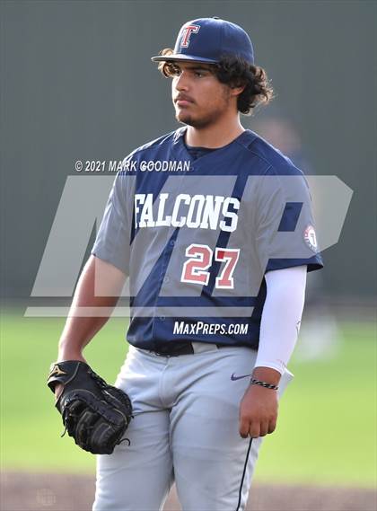 Thumbnail 3 in Tompkins vs Strake Jesuit (UIL 6A Regional Semifinal Playoff)  photogallery.