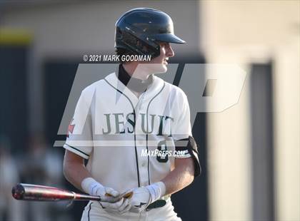 Thumbnail 1 in Tompkins vs Strake Jesuit (UIL 6A Regional Semifinal Playoff)  photogallery.