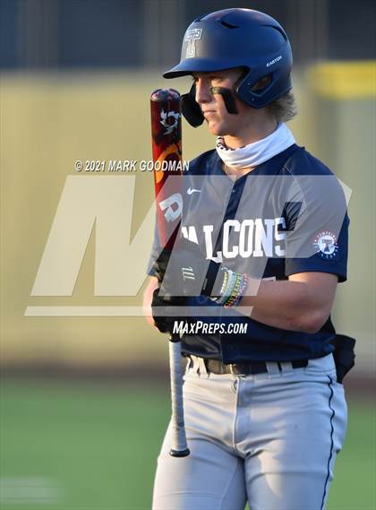Thumbnail 1 in Tompkins vs Strake Jesuit (UIL 6A Regional Semifinal Playoff)  photogallery.