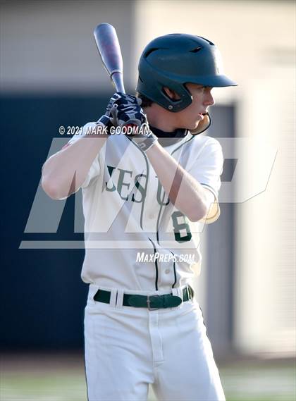 Thumbnail 2 in Tompkins vs Strake Jesuit (UIL 6A Regional Semifinal Playoff)  photogallery.